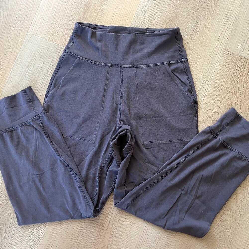 Lululemon Align Jogger Crop 23" (Color: Moonwalk)